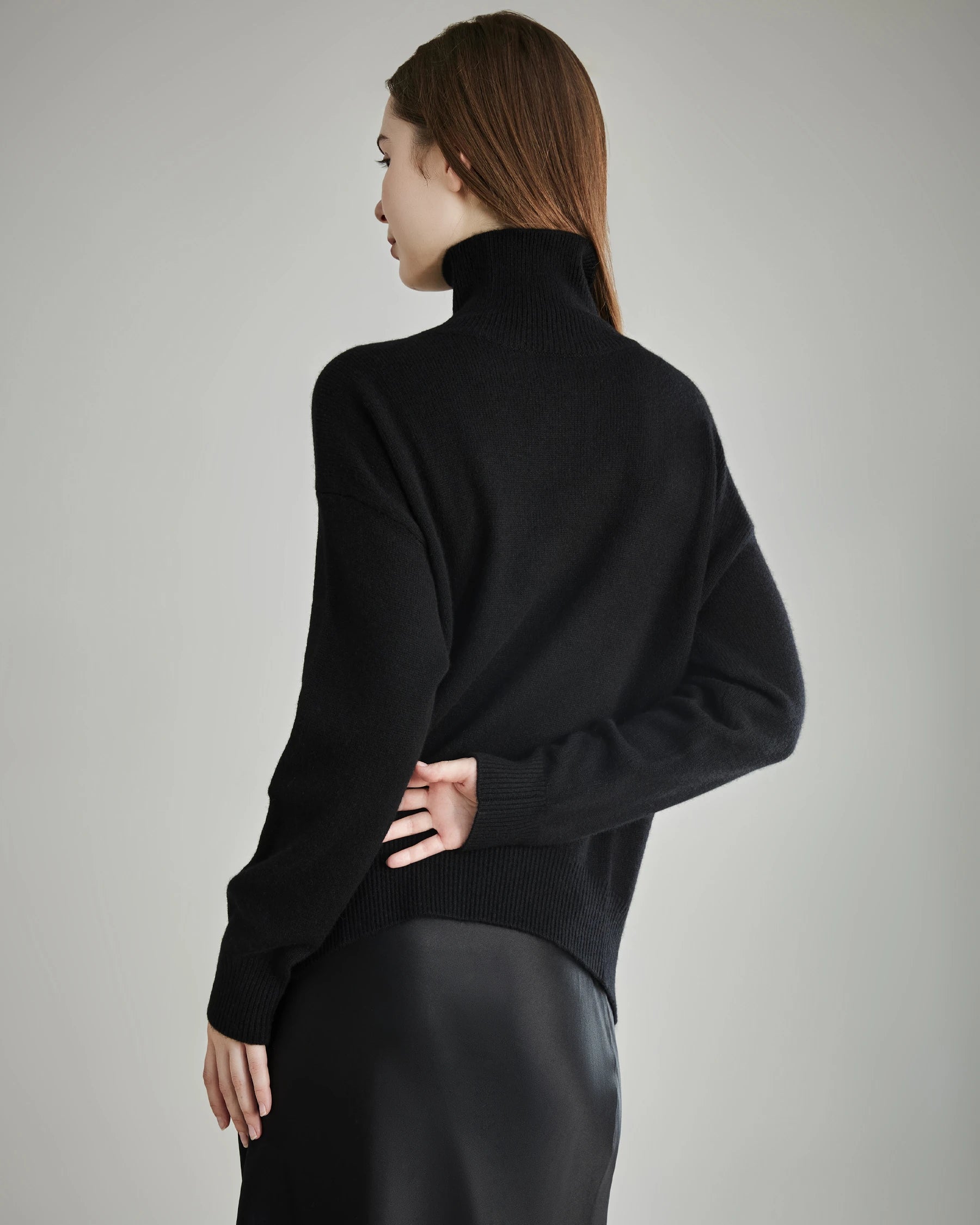 Women's Oversized Turtleneck Cashmere Sweater